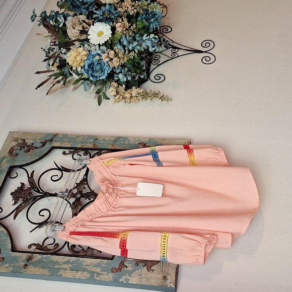 ENTRO Off the Shoulder Crochet Top in Peach. NWT Size Small - Picture 5 of 10